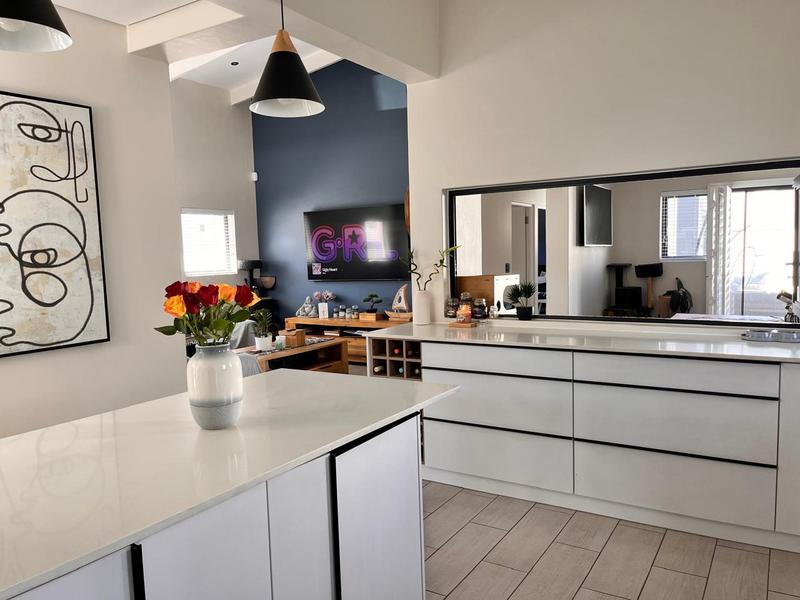 2 Bedroom Property for Sale in Sandown Western Cape
